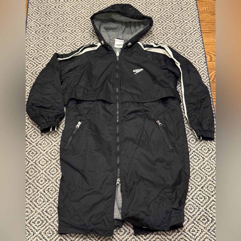 🎉 EUC 🎉 Speedo YSM Uni-Sex Black Jacket with Red Logo